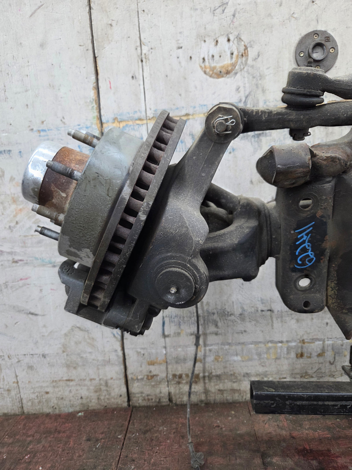 1999-2004 Ford Super Duty F250 F350 SRW Front Axle 3.73 Gear Ratio