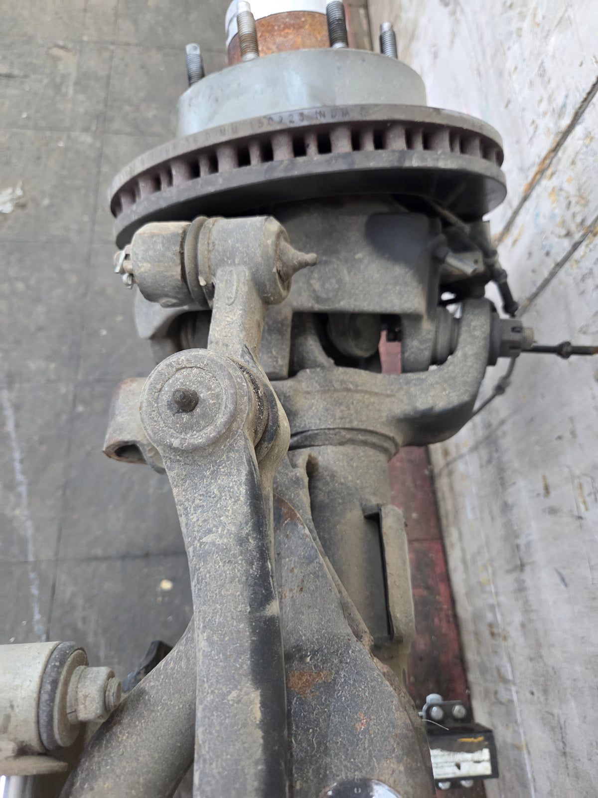 1999-2004 Ford Super Duty F250 F350 SRW Front Axle 3.73 Gear Ratio