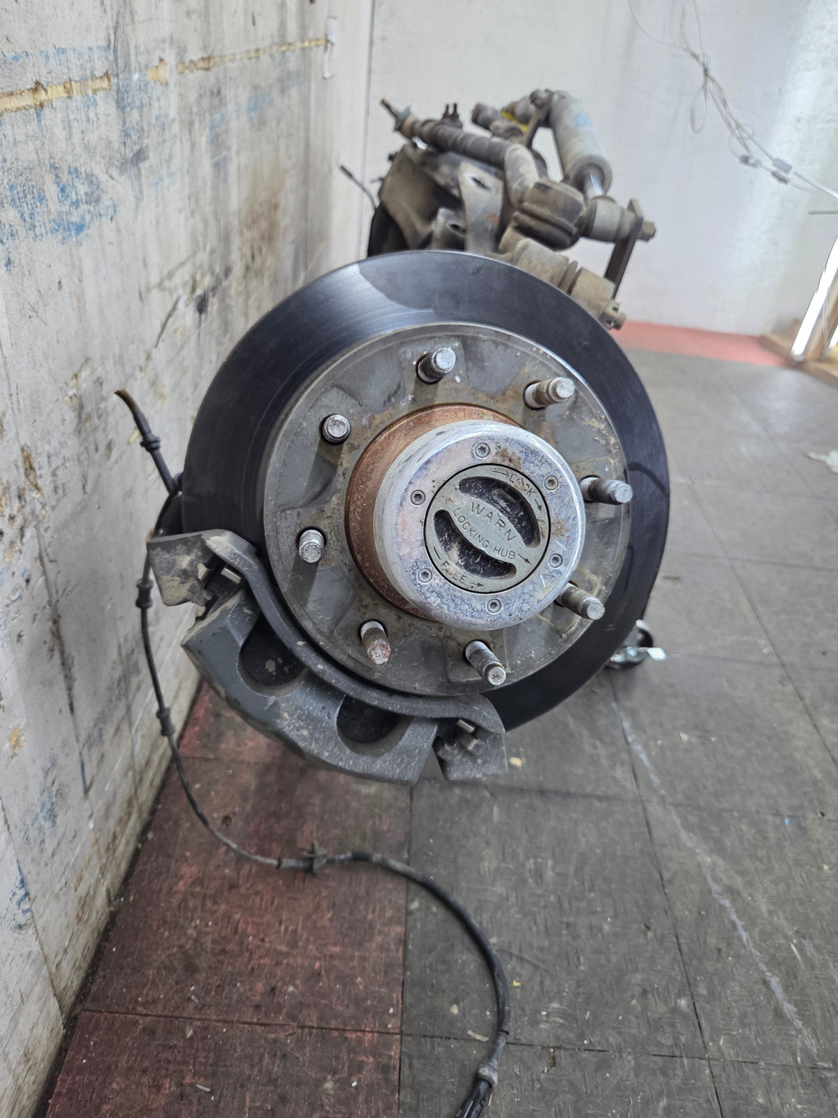 1999-2004 Ford Super Duty F250 F350 SRW Front Axle 3.73 Gear Ratio