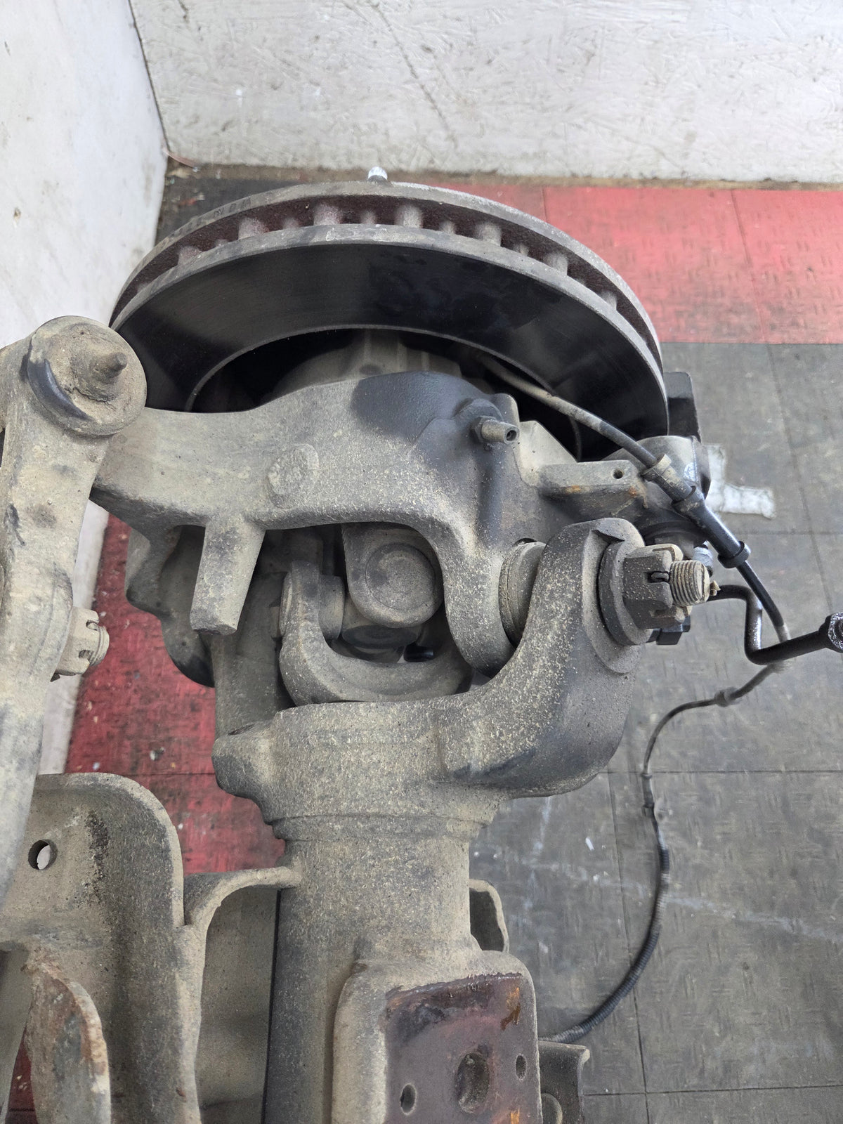 1999-2004 Ford Super Duty F250 F350 SRW Front Axle 3.73 Gear Ratio
