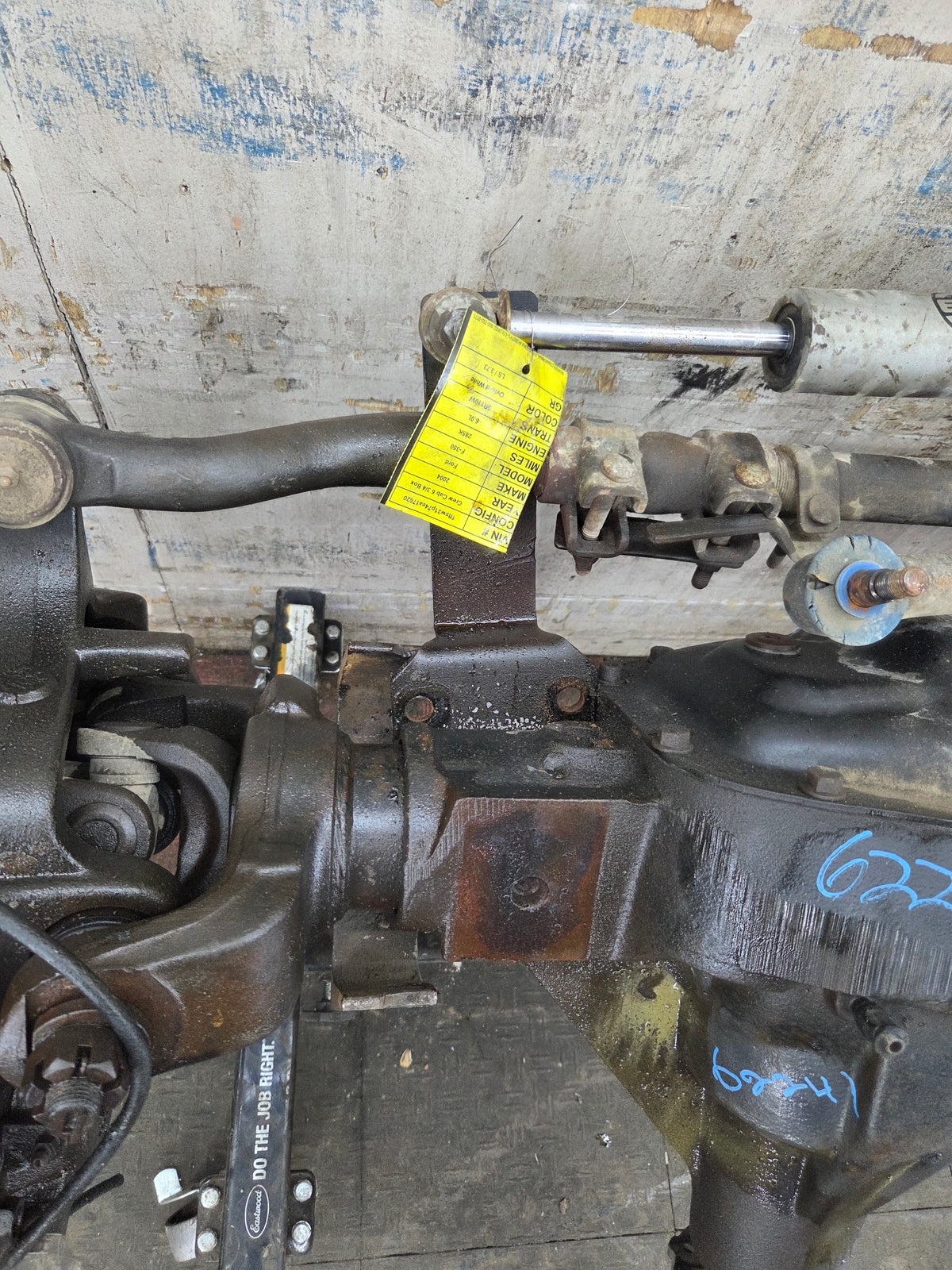 1999-2004 Ford Super Duty F250 F350 SRW Front Axle 3.73 Gear Ratio
