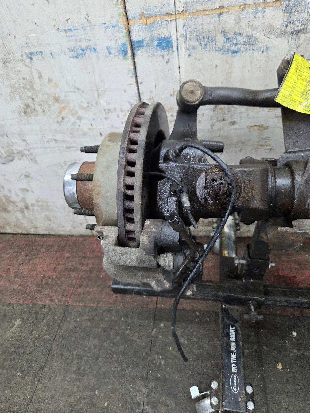 1999-2004 Ford Super Duty F250 F350 SRW Front Axle 3.73 Gear Ratio