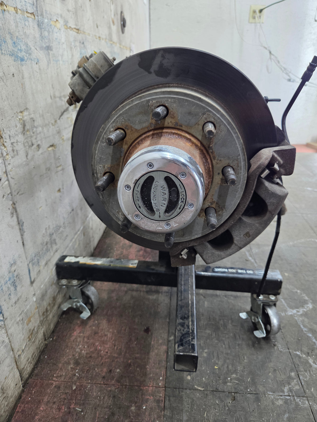 1999-2004 Ford Super Duty F250 F350 SRW Front Axle 3.73 Gear Ratio