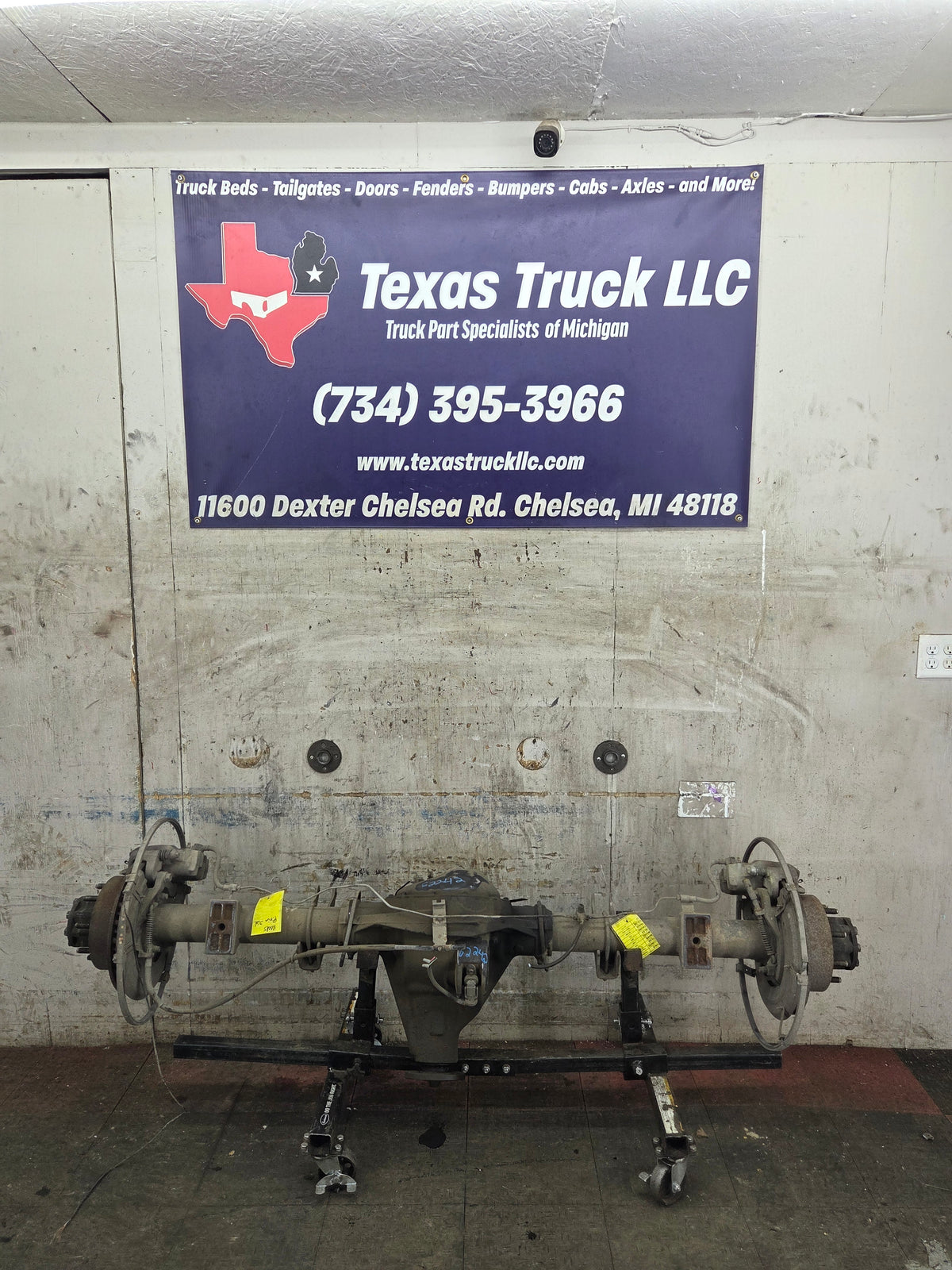 2002-2004 Ford Super Duty F250 F350 SRW Rear Axle 3.73 Gear Ratio - Limited Slip