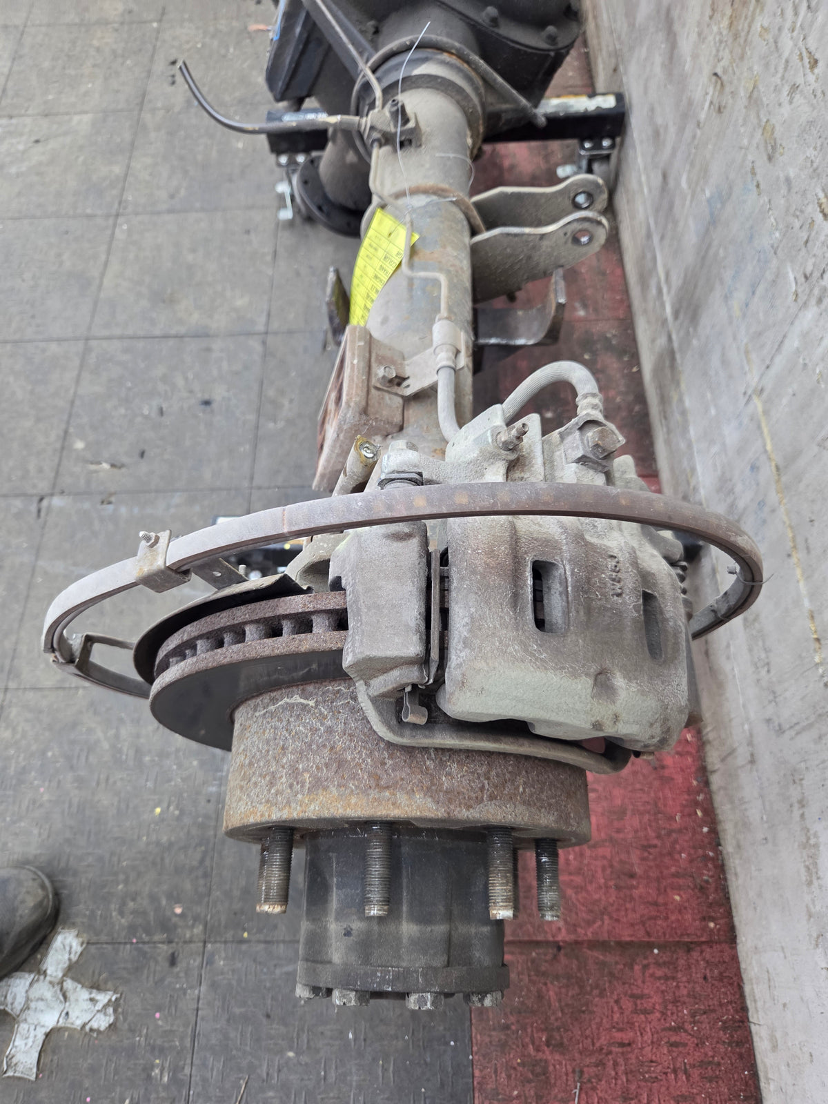 2002-2004 Ford Super Duty F250 F350 SRW Rear Axle 3.73 Gear Ratio - Limited Slip
