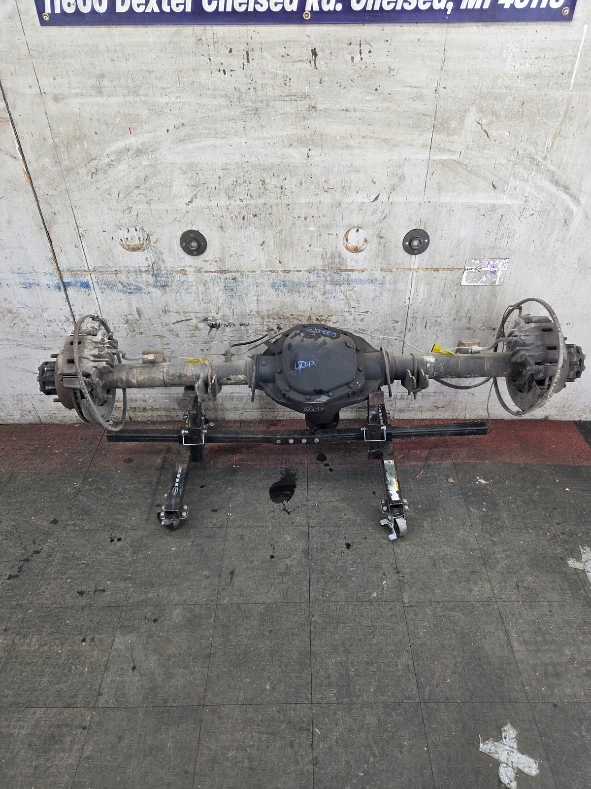 2002-2004 Ford Super Duty F250 F350 SRW Rear Axle 3.73 Gear Ratio - Limited Slip