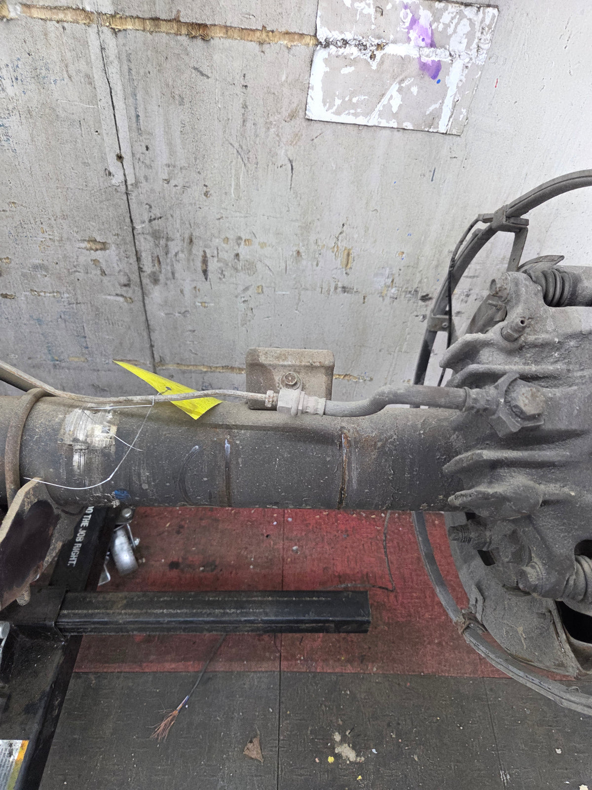 2002-2004 Ford Super Duty F250 F350 SRW Rear Axle 3.73 Gear Ratio - Limited Slip