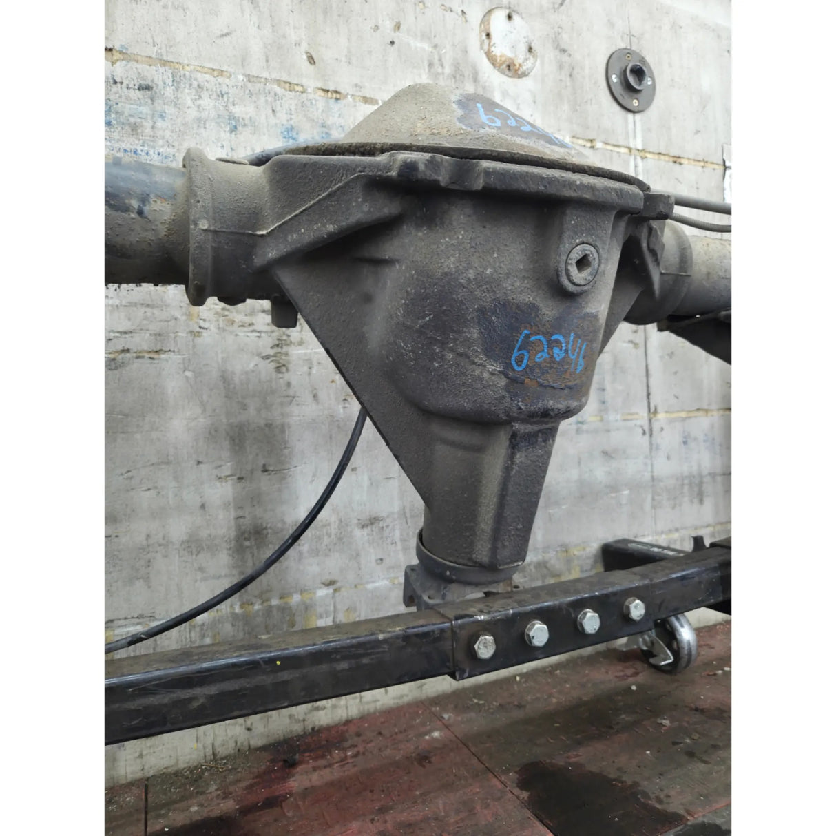 1999-2006 Chevrolet Silverado GMC Sierra 1500 3.73 Rear Axle