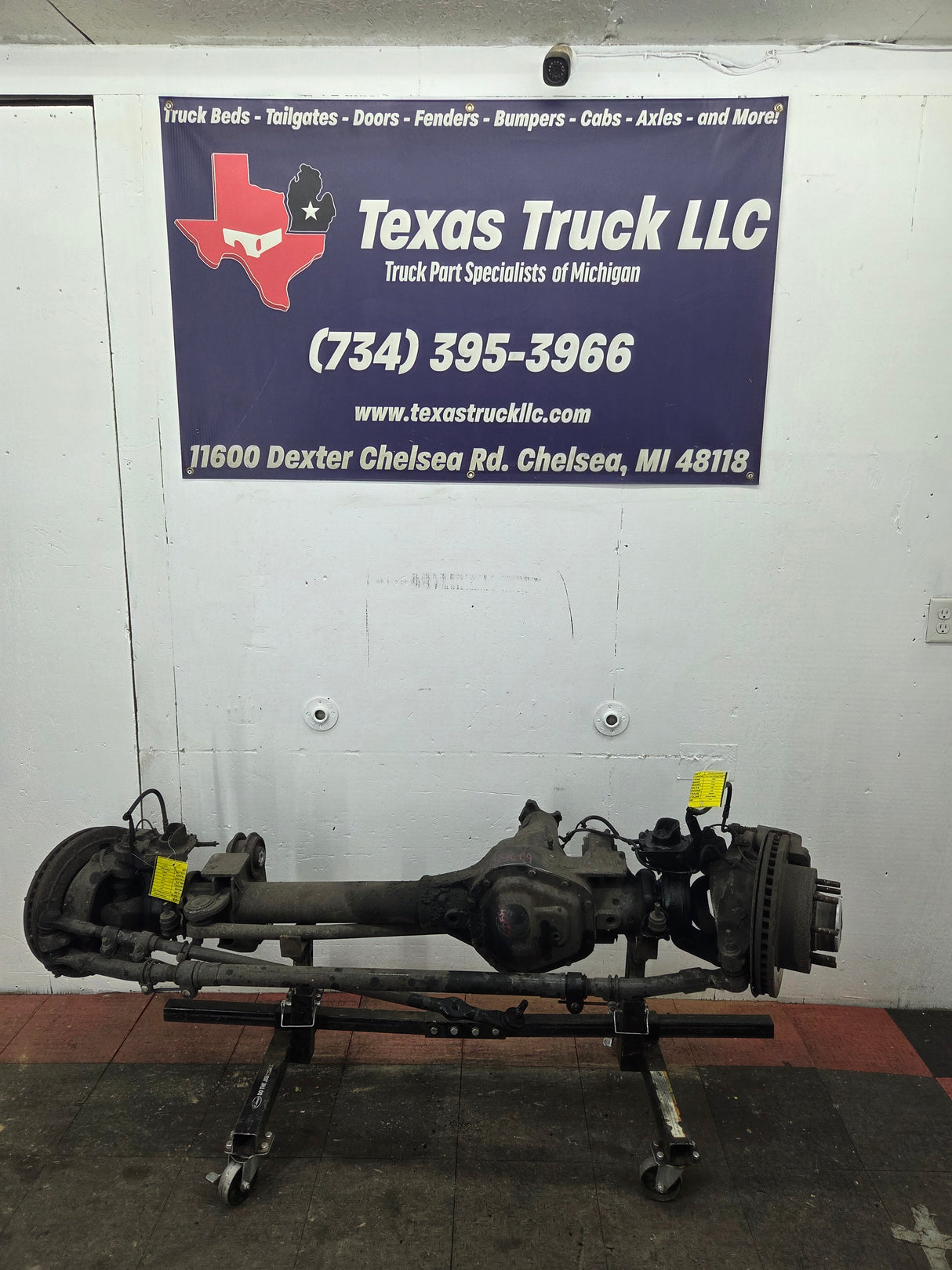 2011-2012 Ford Super Duty F250 F350 Front Axle 3.73 Gear Ratio