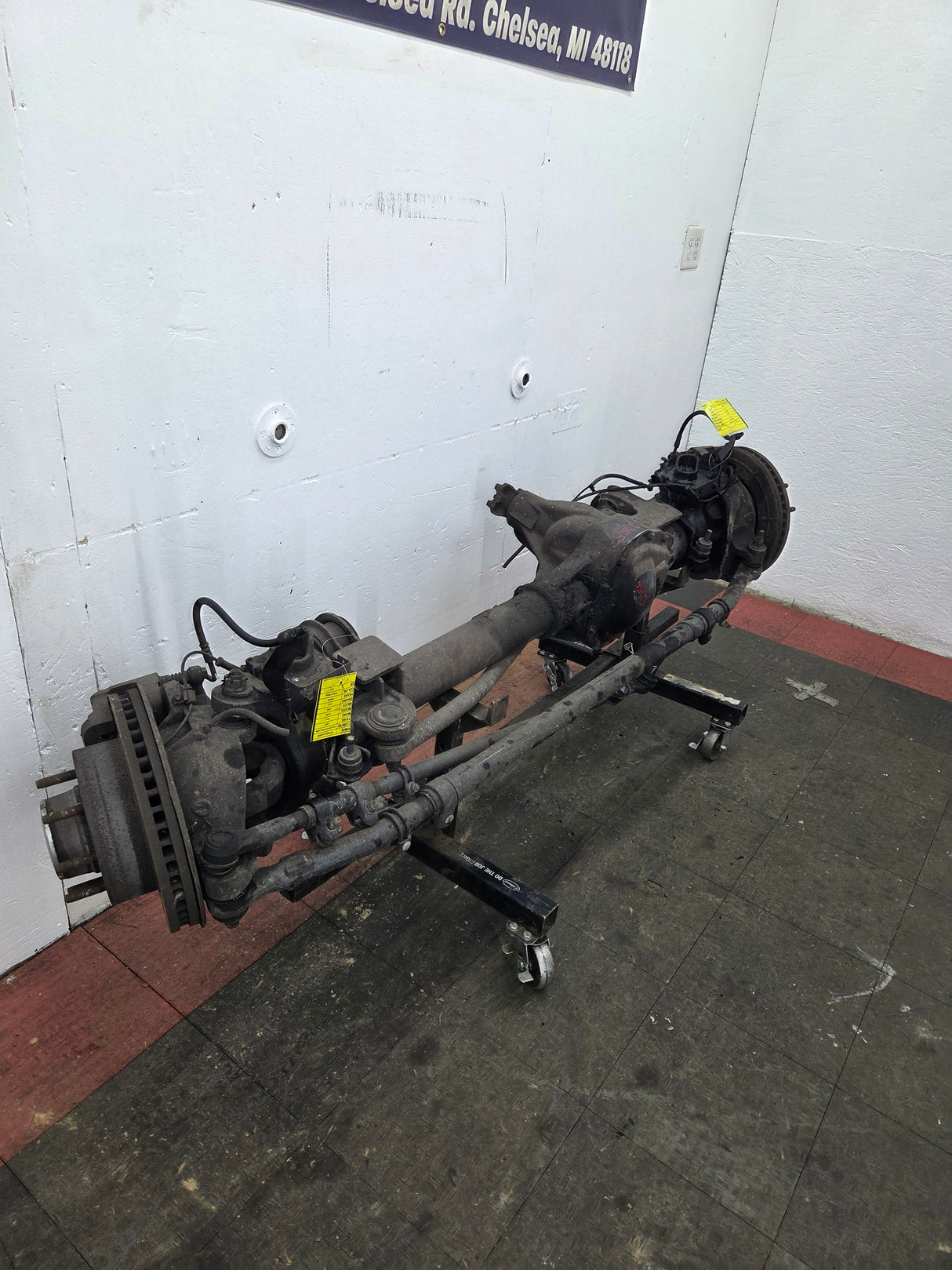 2011-2012 Ford Super Duty F250 F350 Front Axle 3.73 Gear Ratio