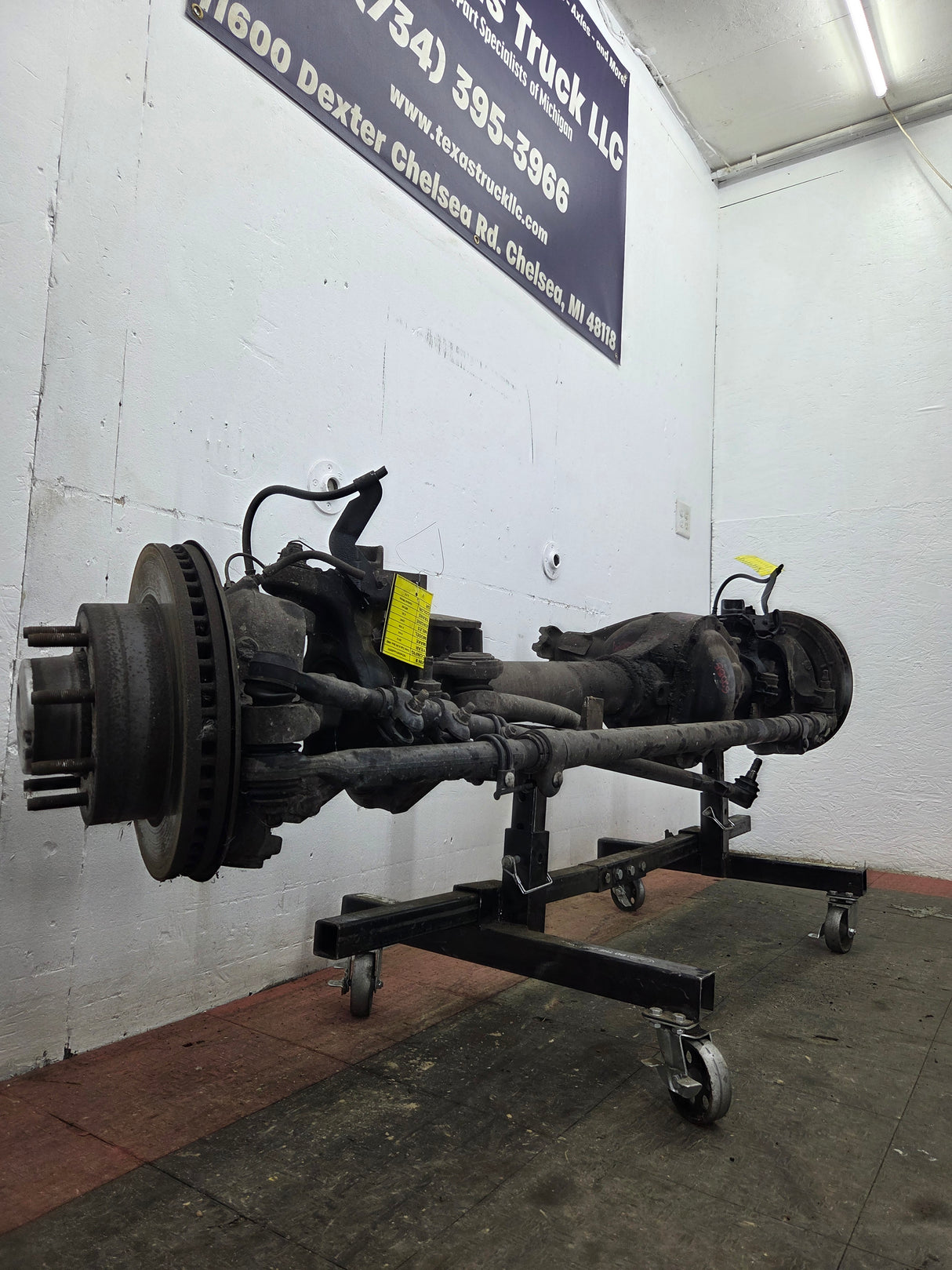 2011-2012 Ford Super Duty F250 F350 Front Axle 3.73 Gear Ratio
