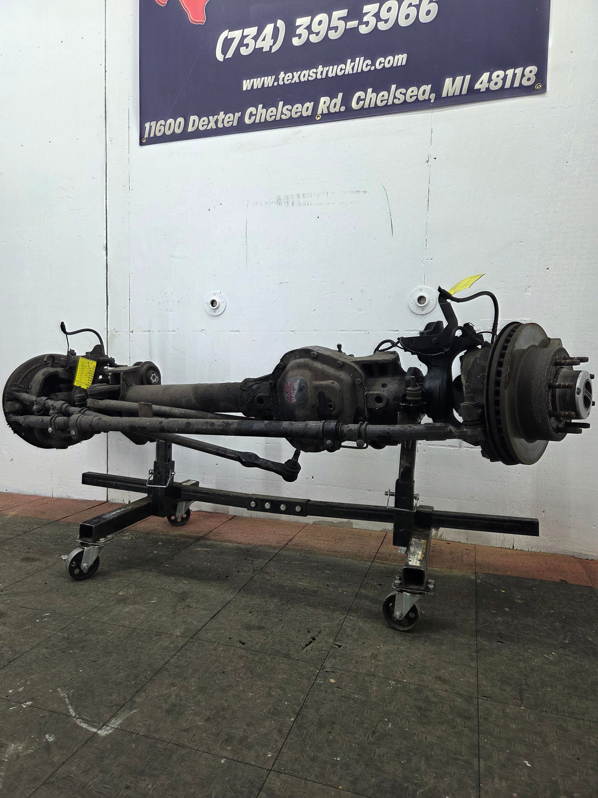 2011-2012 Ford Super Duty F250 F350 Front Axle 3.73 Gear Ratio