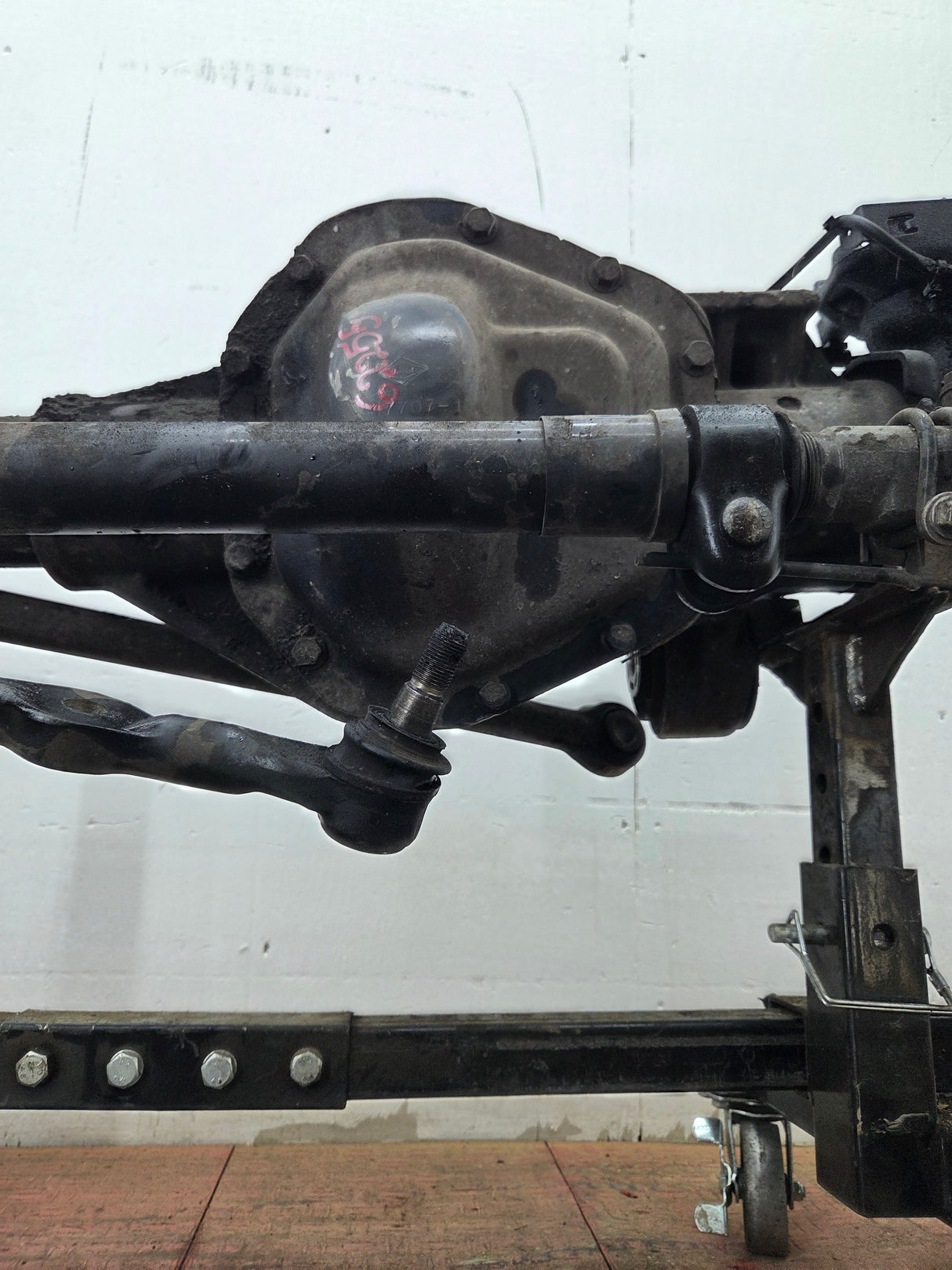 2011-2012 Ford Super Duty F250 F350 Front Axle 3.73 Gear Ratio