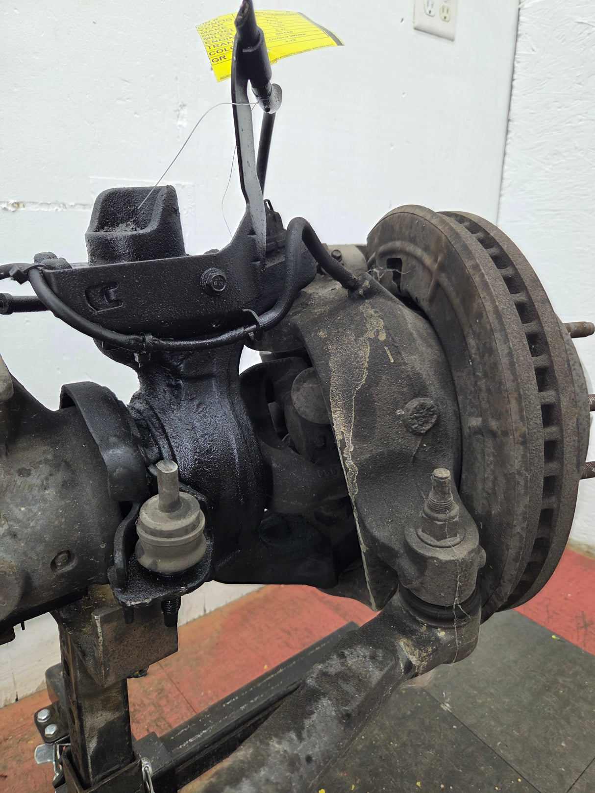 2011-2012 Ford Super Duty F250 F350 Front Axle 3.73 Gear Ratio