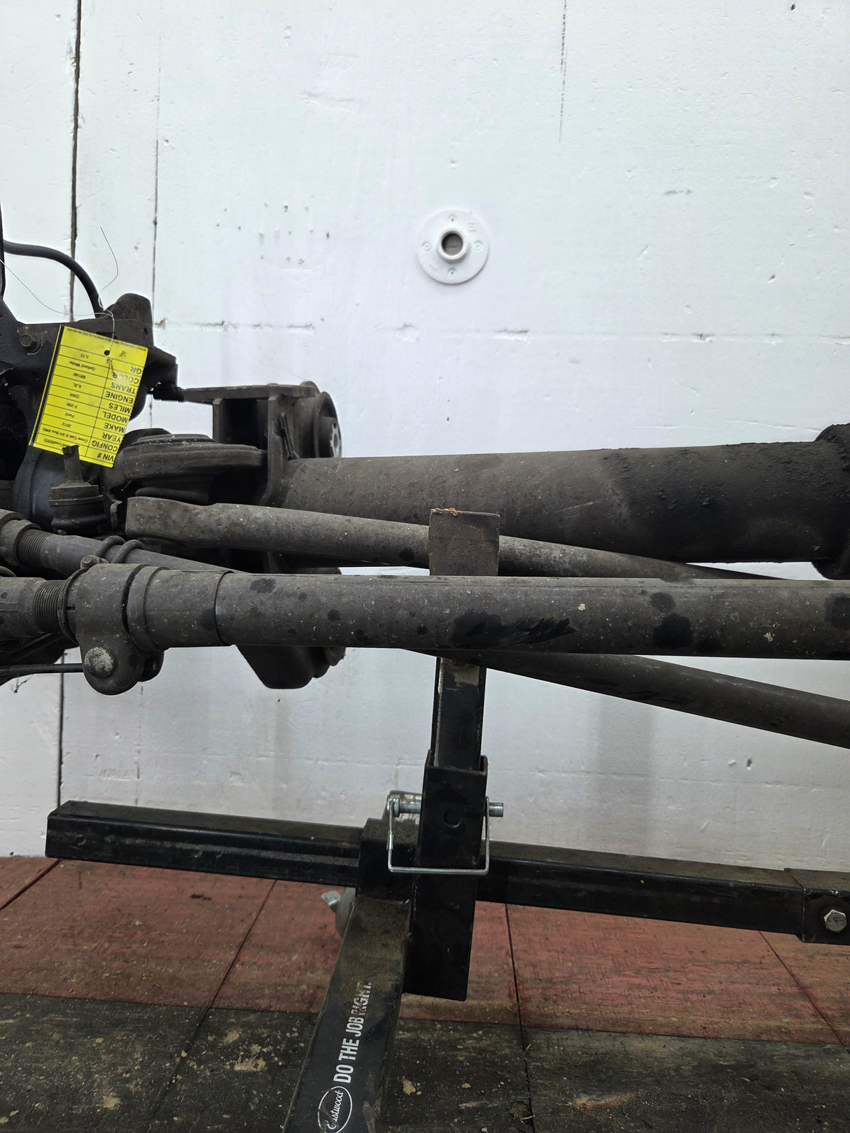 2011-2012 Ford Super Duty F250 F350 Front Axle 3.73 Gear Ratio