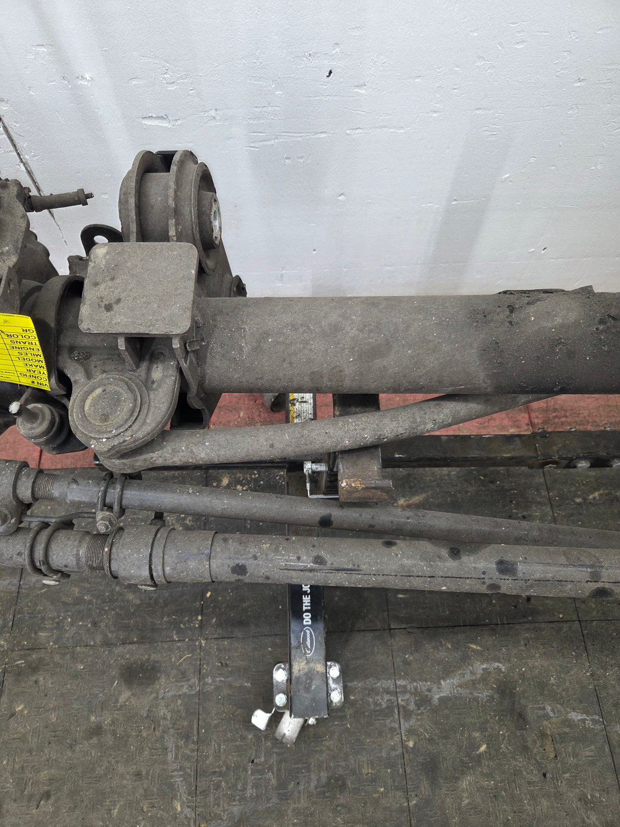 2011-2012 Ford Super Duty F250 F350 Front Axle 3.73 Gear Ratio