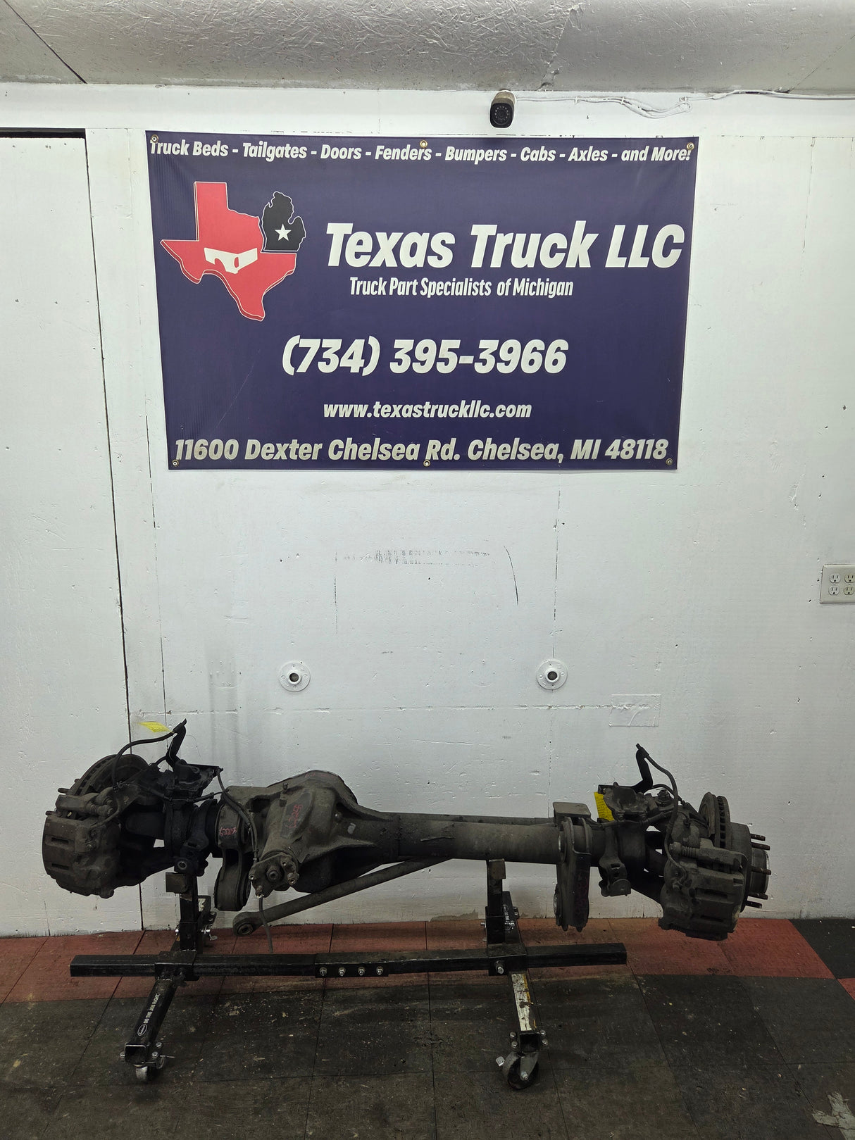 2011-2012 Ford Super Duty F250 F350 Front Axle 3.73 Gear Ratio