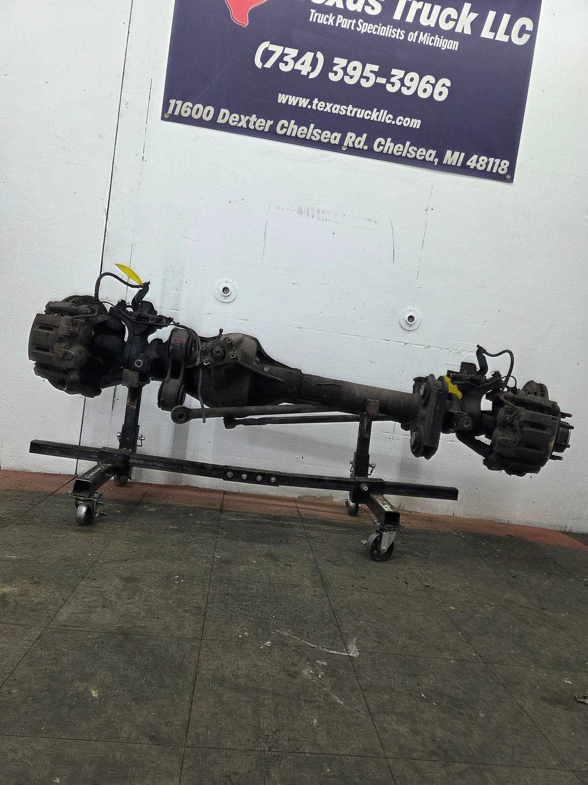 2011-2012 Ford Super Duty F250 F350 Front Axle 3.73 Gear Ratio