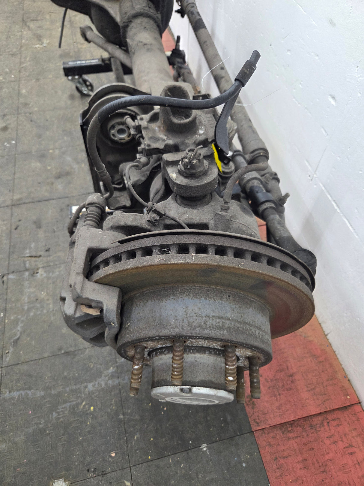 2011-2012 Ford Super Duty F250 F350 Front Axle 3.73 Gear Ratio