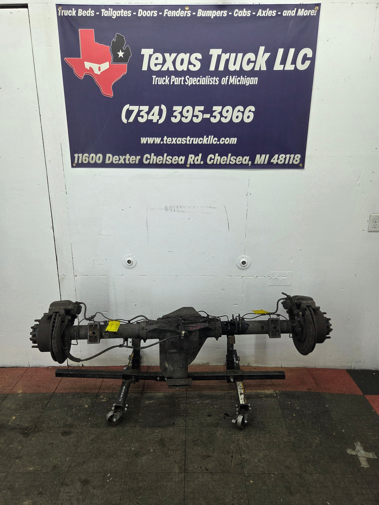 2011-2012 Ford Super Duty F250 F350 Rear Axle 3.73 Gear Ratio Electric Locking Rear End 220k Miles