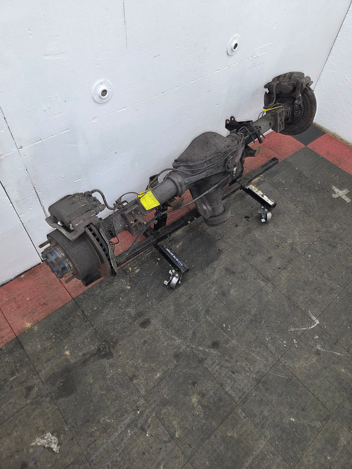 2011-2012 Ford Super Duty F250 F350 Rear Axle 3.73 Gear Ratio Electric Locking Rear End 220k Miles