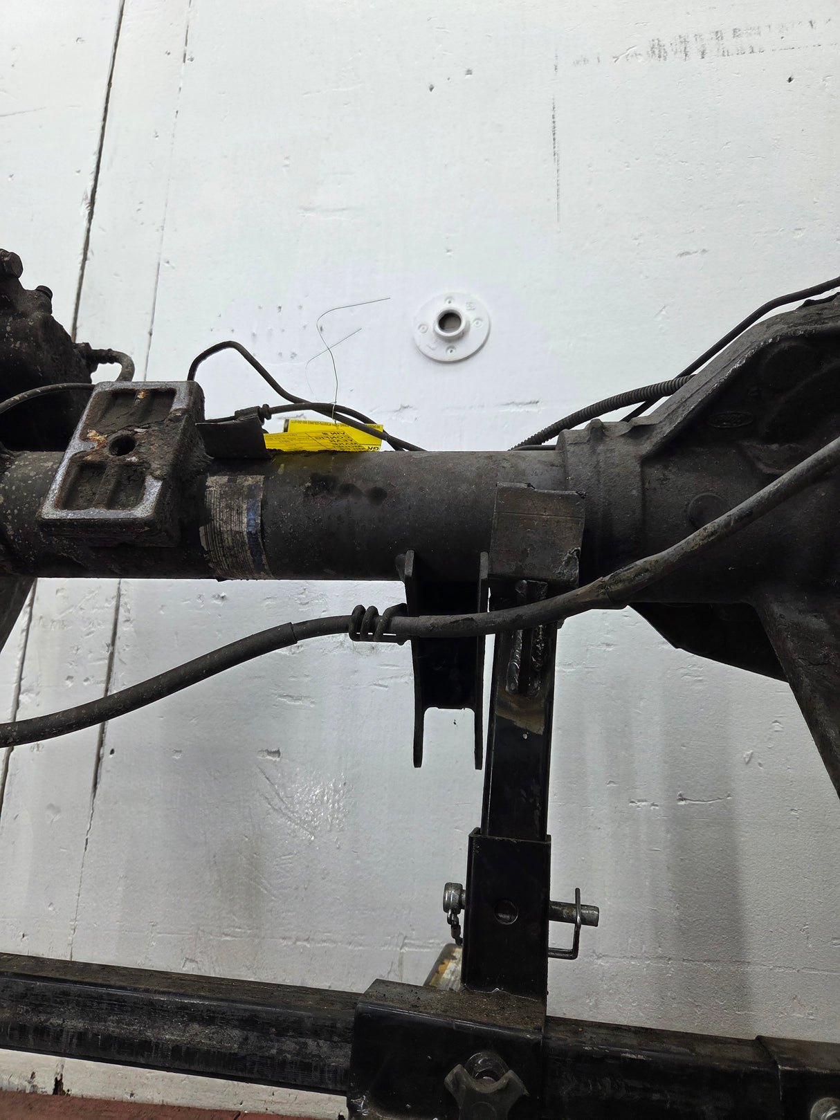 2011-2012 Ford Super Duty F250 F350 Rear Axle 3.73 Gear Ratio Electric Locking Rear End 220k Miles