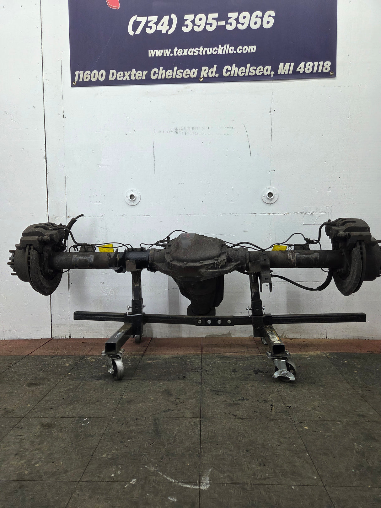 2011-2012 Ford Super Duty F250 F350 Rear Axle 3.73 Gear Ratio Electric Locking Rear End 220k Miles