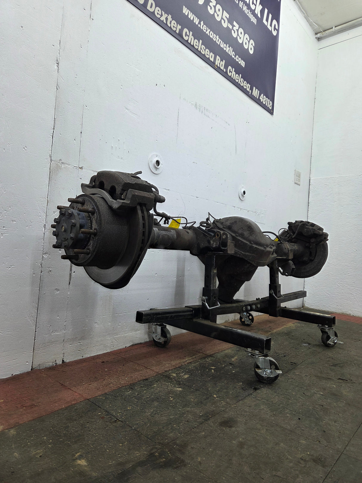 2011-2012 Ford Super Duty F250 F350 Rear Axle 3.73 Gear Ratio Electric Locking Rear End 220k Miles