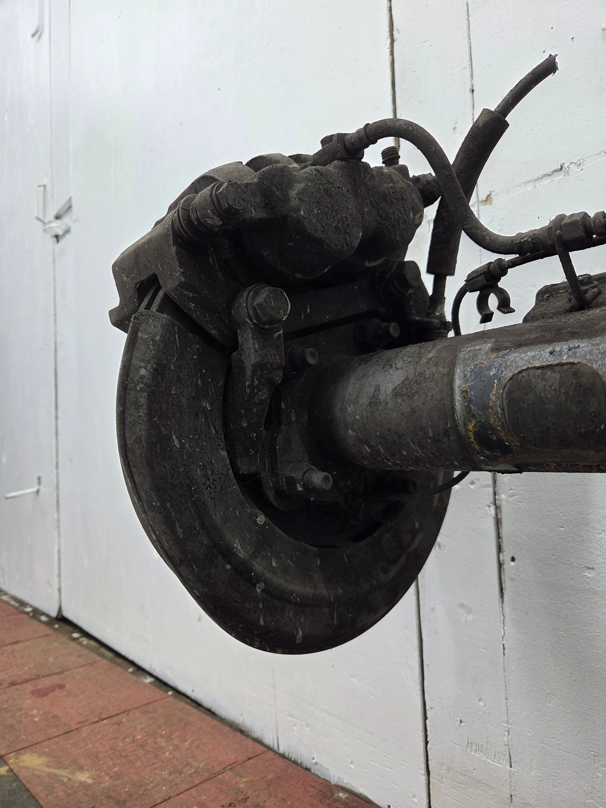 2011-2012 Ford Super Duty F250 F350 Rear Axle 3.73 Gear Ratio Electric Locking Rear End 220k Miles