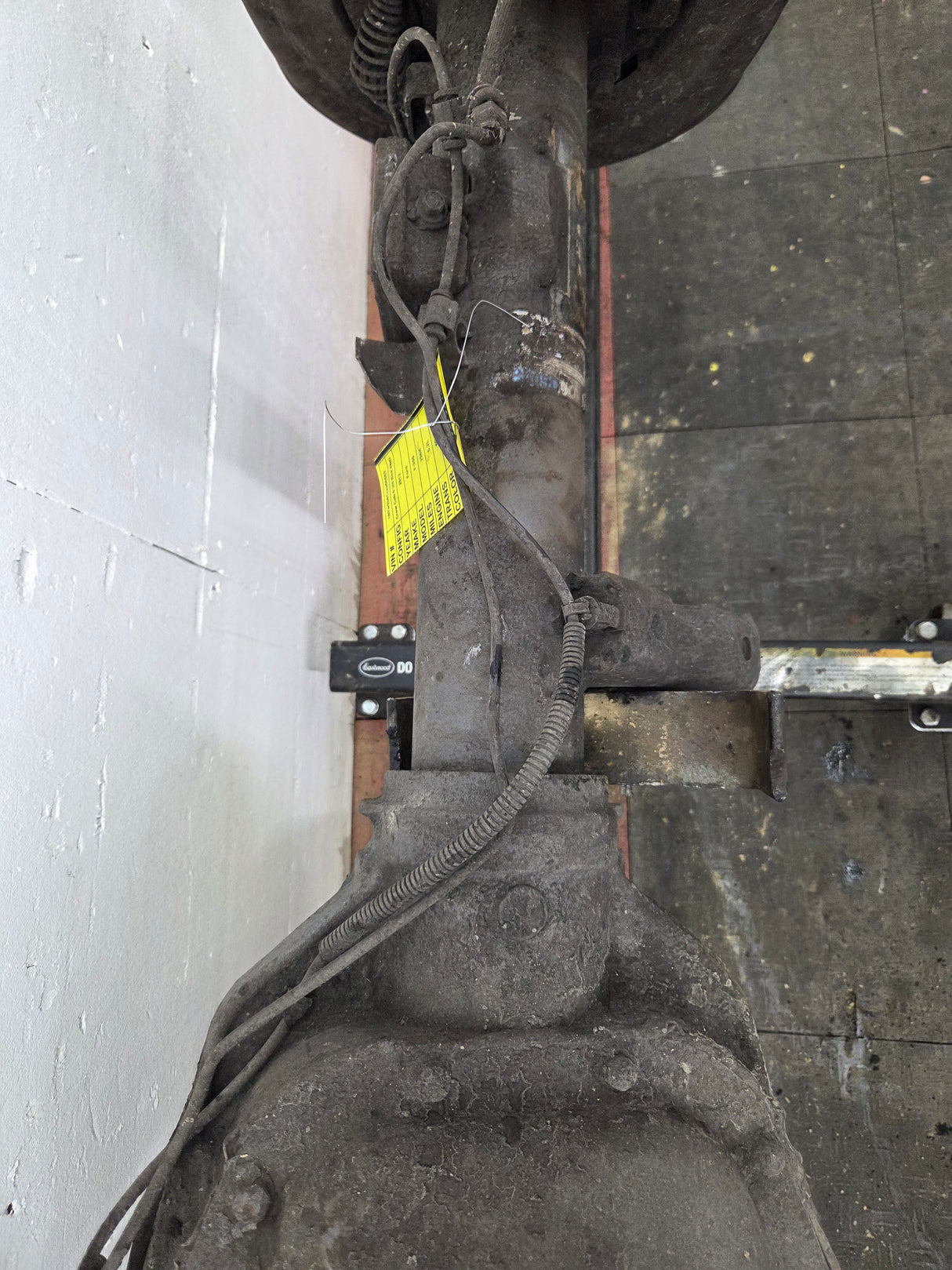 2011-2012 Ford Super Duty F250 F350 Rear Axle 3.73 Gear Ratio Electric Locking Rear End 220k Miles