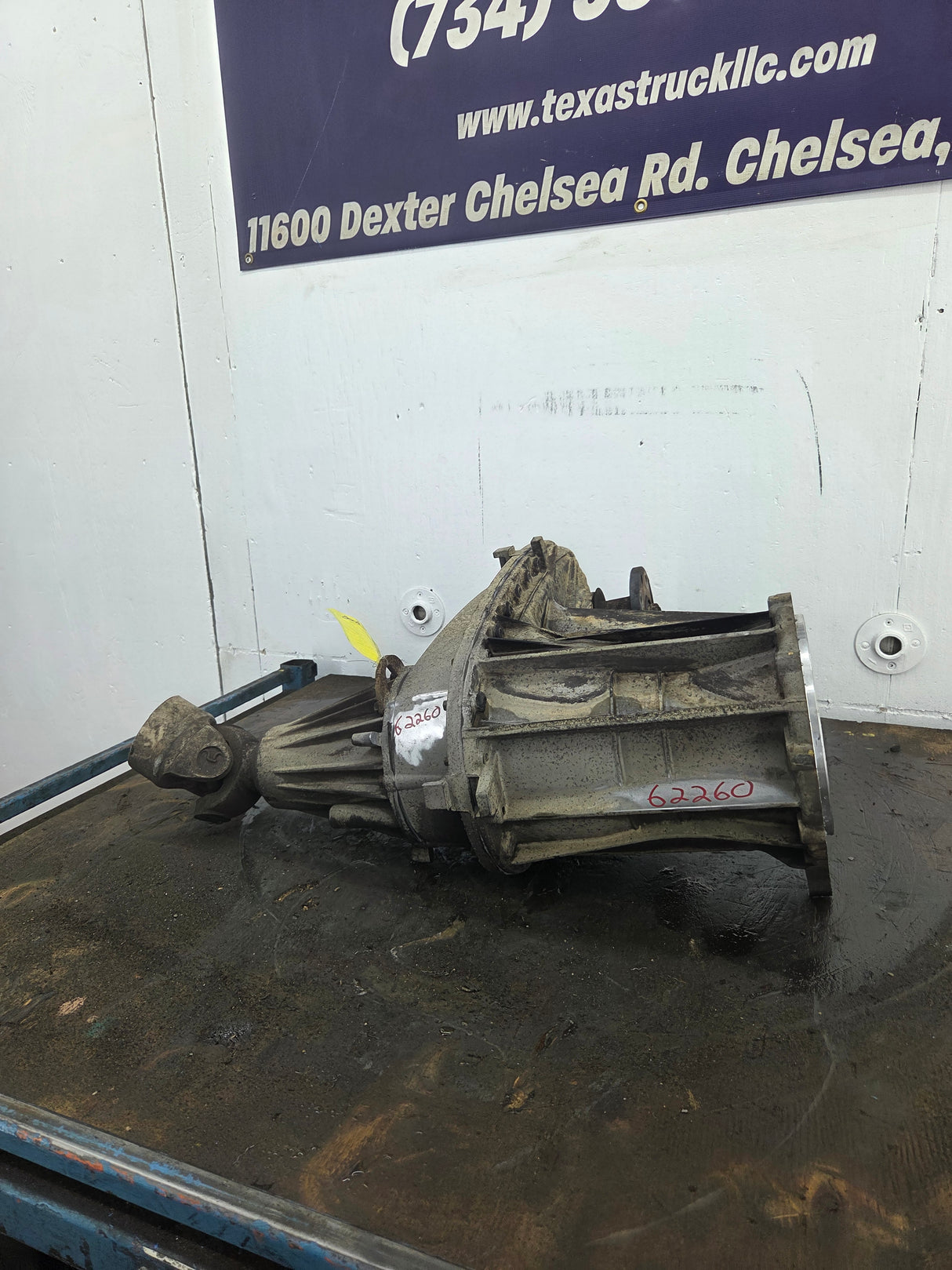 2011-2016 6.2L 6.7L PSD Transfer Case Flange Yoke Manual Shift Ford F250 F350 F450 F550 Super Duty