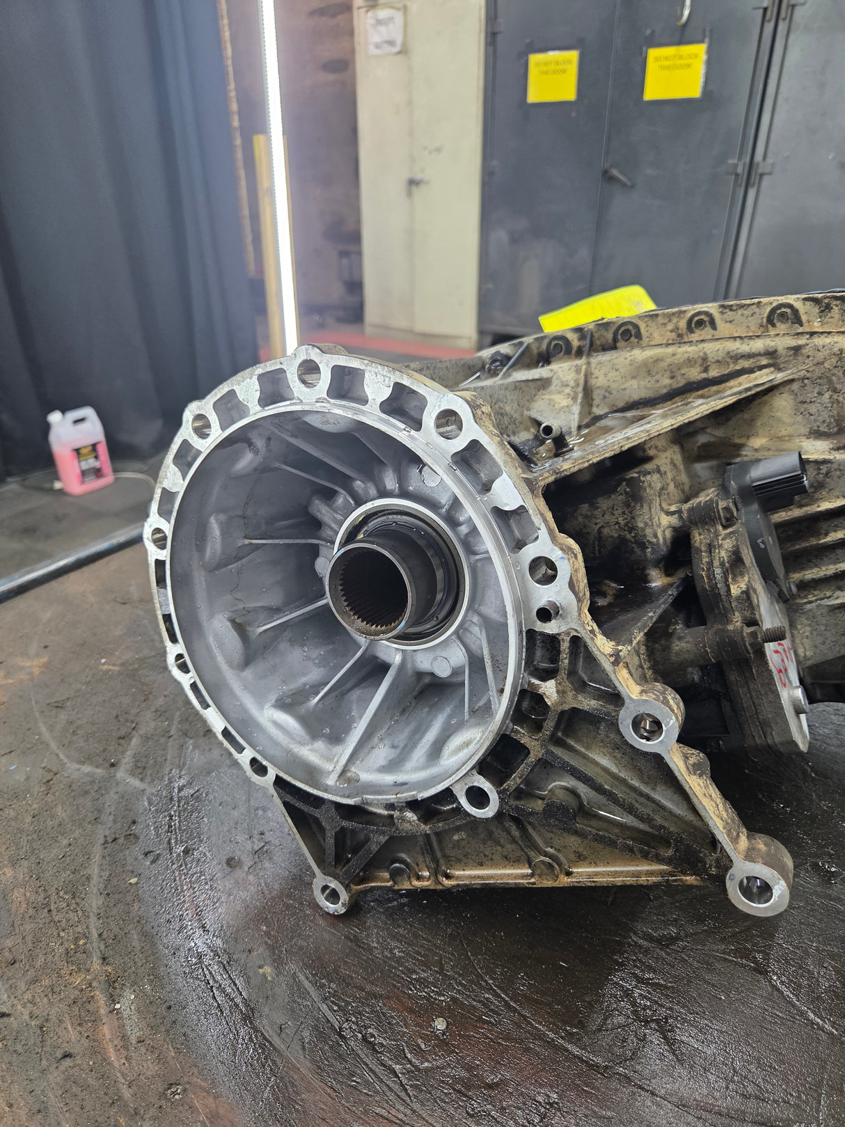 2011-2016 6.2L 6.7L PSD Transfer Case Flange Yoke Manual Shift Ford F250 F350 F450 F550 Super Duty