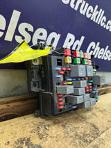 2003-2005 Chevrolet Silverado / GMC Sierra 1500 250 3500 Engine Bay Fuse Box - 15201928