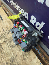2003-2005 Chevrolet Silverado / GMC Sierra 1500 250 3500 Engine Bay Fuse Box - 15201928