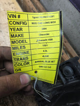 2003-2005 Chevrolet Silverado / GMC Sierra 1500 250 3500 Engine Bay Fuse Box - 15201928