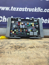 2007-2009 Chevrolet Silverado / GMC Sierra 1500 2500 3500 Engine Bay Fuse Box