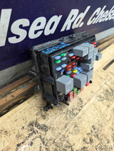 2003-2005 Chevrolet Silverado / GMC Sierra 1500 250 3500 Engine Bay Fuse Box - 15201928