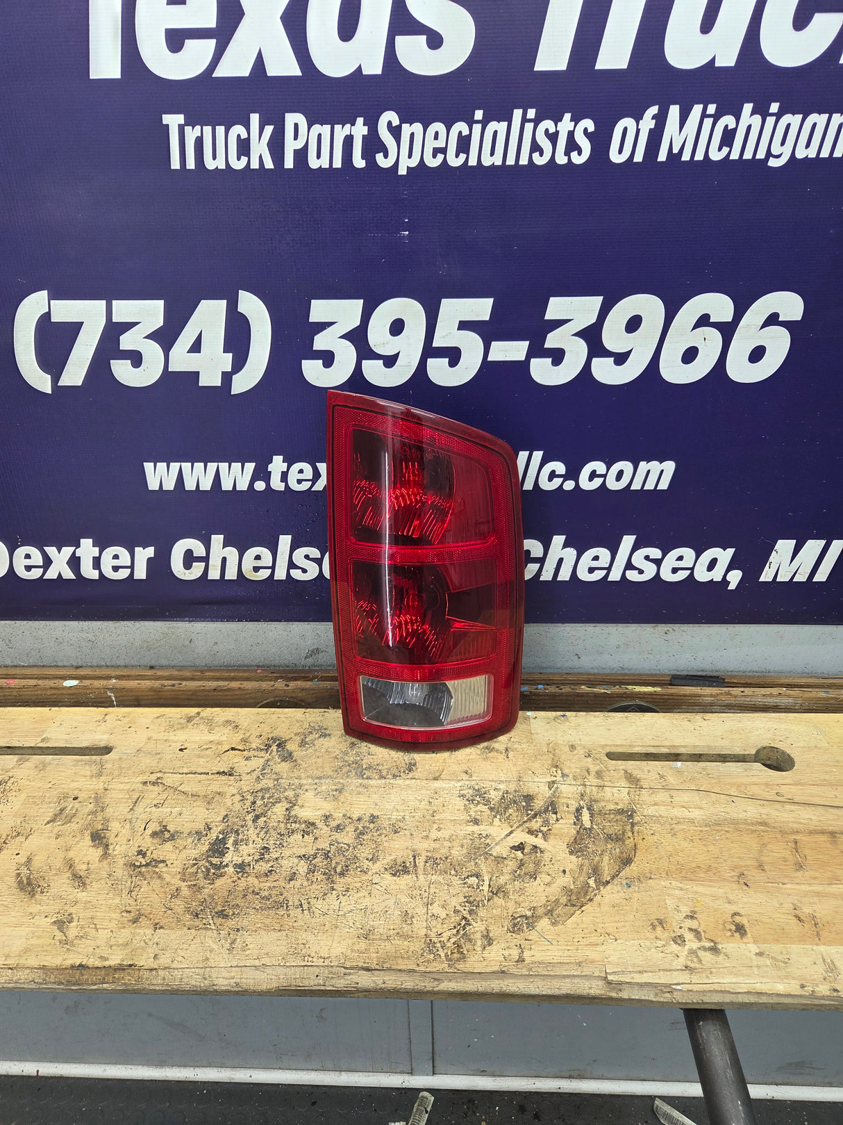 2003-2006 Dodge Ram 3rd Gen Passenger Side Tail Light 55077116