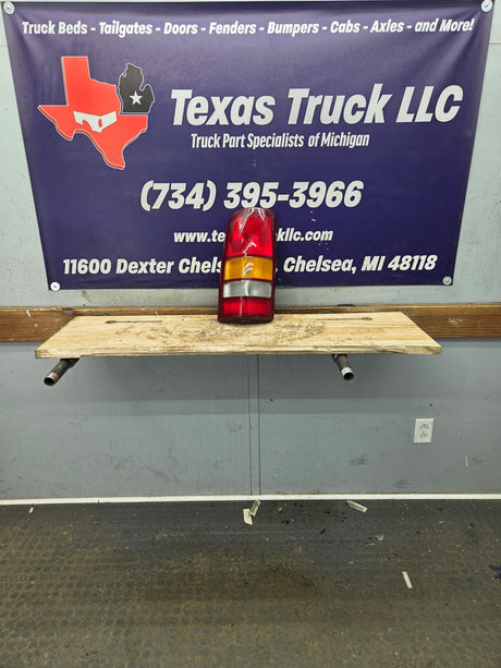 1999–2007 Chevrolet Silverado/GMC Sierra Driver Side Tail Light TYC 11-5185-00