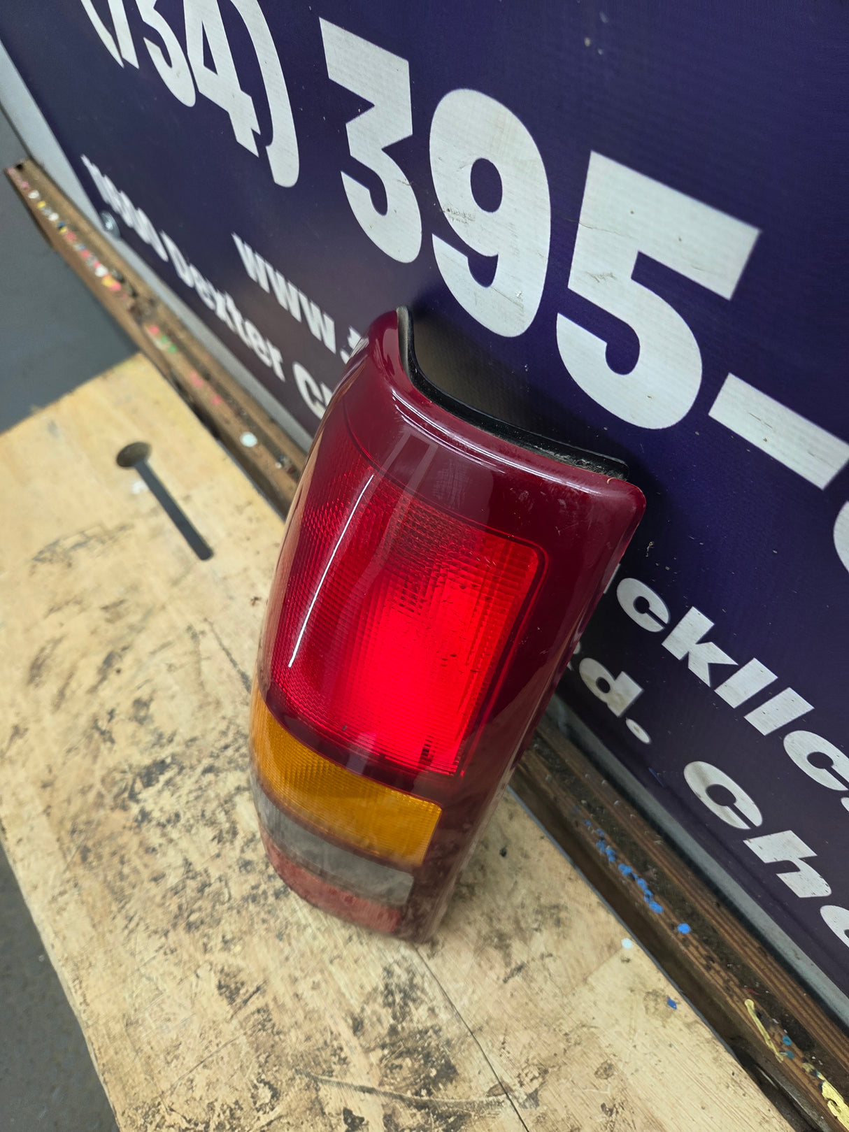 1999–2007 Chevrolet Silverado/GMC Sierra Driver Side Tail Light TYC 11-5185-00