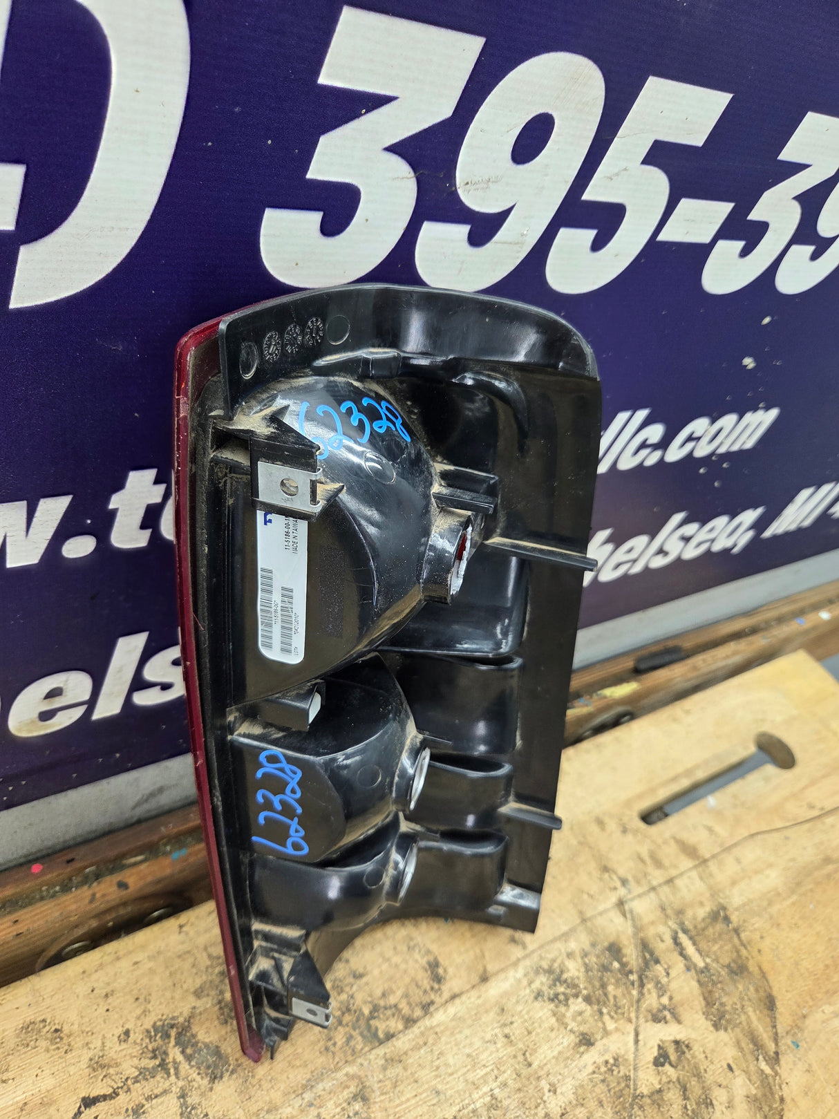 1999–2007 Chevrolet Silverado/GMC Sierra Driver Side Tail Light TYC 11-5185-00