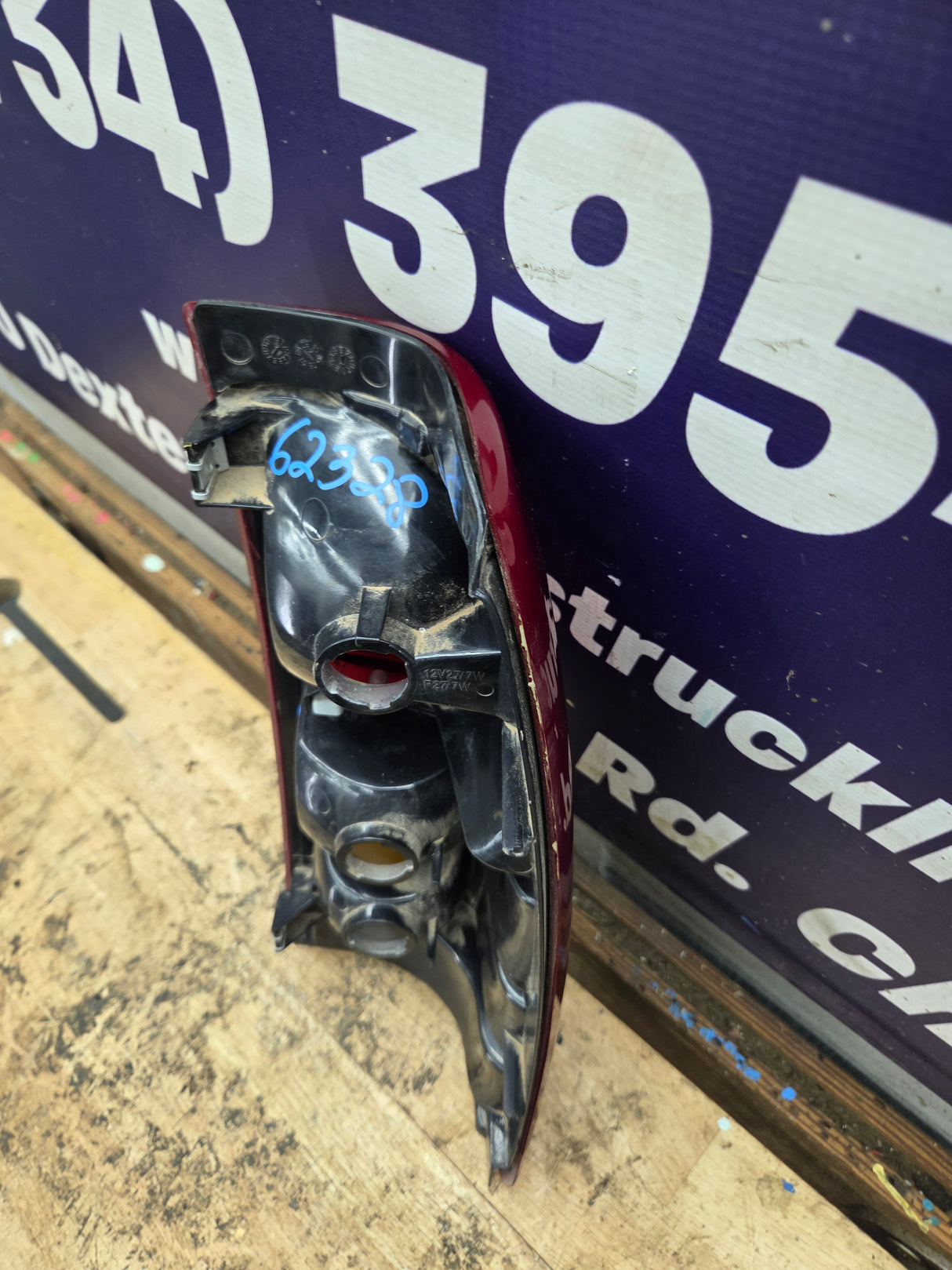1999–2007 Chevrolet Silverado/GMC Sierra Driver Side Tail Light TYC 11-5185-00