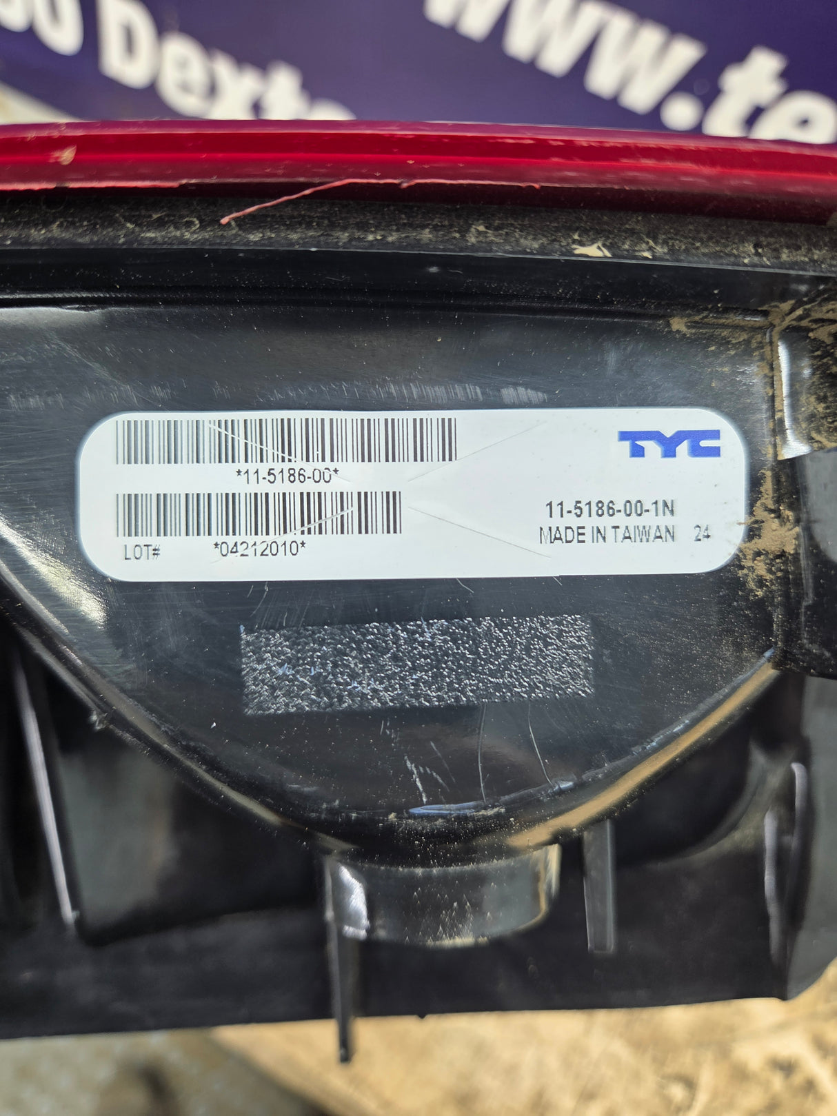 1999–2007 Chevrolet Silverado/GMC Sierra Driver Side Tail Light TYC 11-5185-00