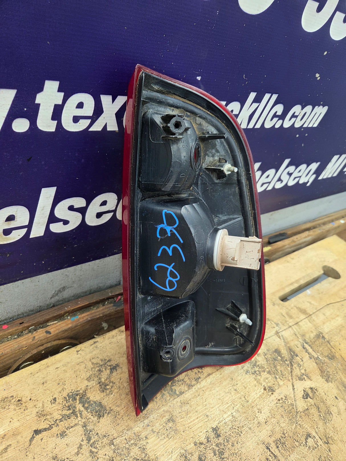 2008-2016 Ford Super Duty Driver Side Tail Light F250 F350 F450 F550 7C34-13B505-A
