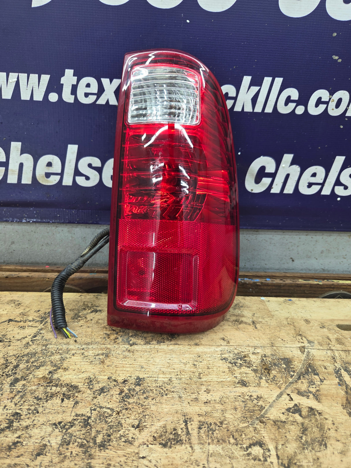2008-2016 Ford Super Duty Passenger Side Tail Light F250 F350 F450 F550 7C34-13B504-A