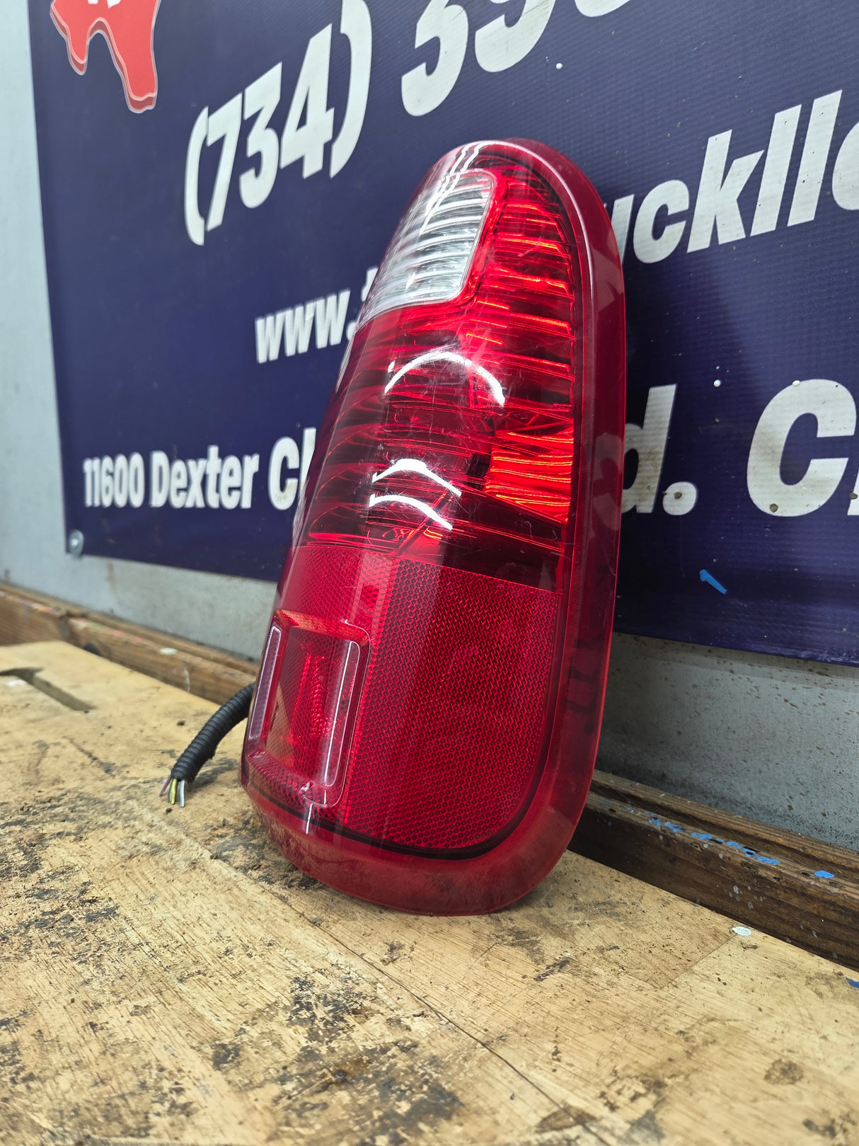 2008-2016 Ford Super Duty Passenger Side Tail Light F250 F350 F450 F550 7C34-13B504-A