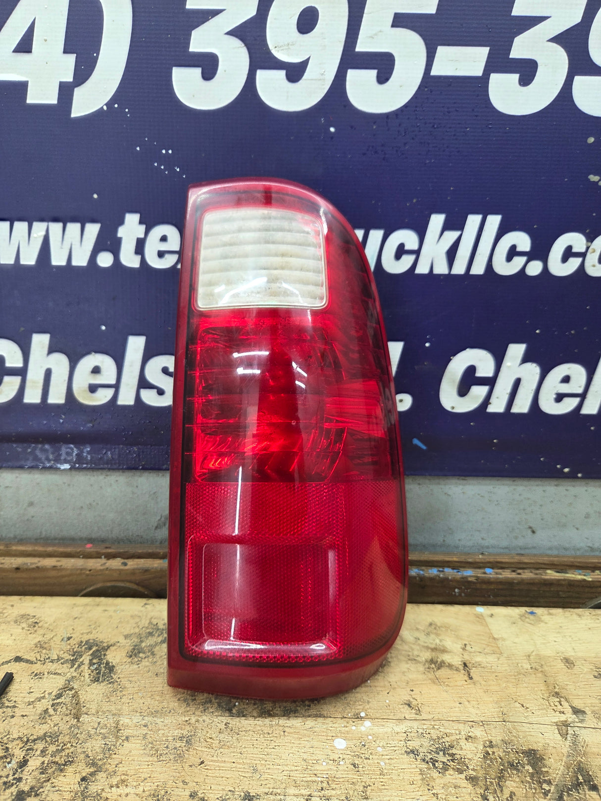 2008-2016 Ford Super Duty Passenger Side Tail Light F250 F350 F450 F550 7C34-13B504-A