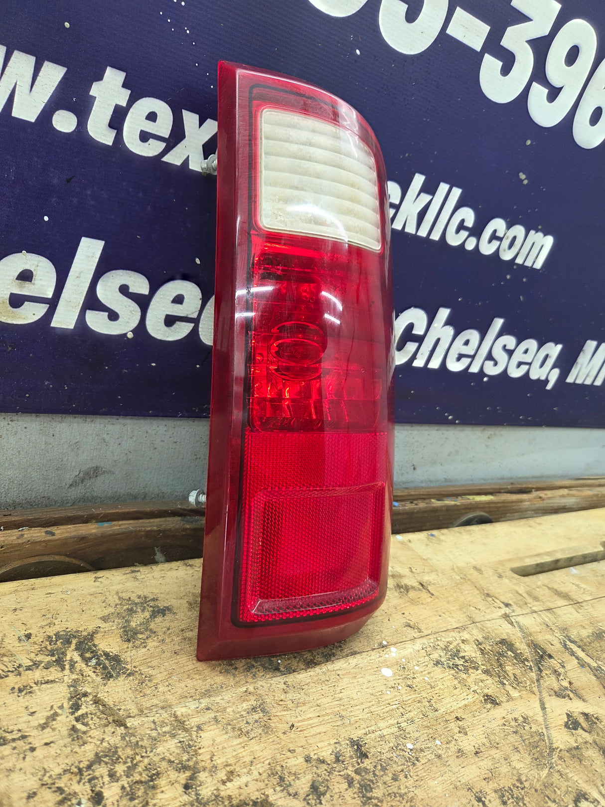 2008-2016 Ford Super Duty Passenger Side Tail Light F250 F350 F450 F550 7C34-13B504-A