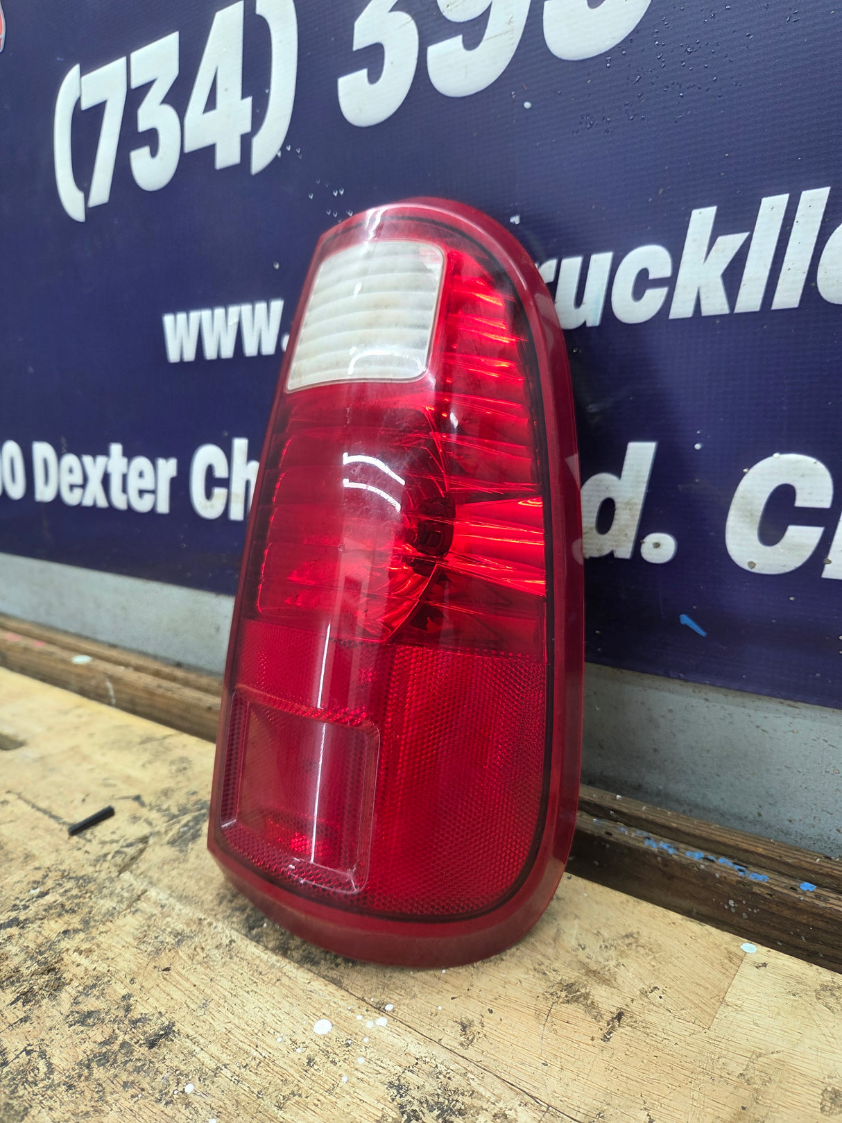2008-2016 Ford Super Duty Passenger Side Tail Light F250 F350 F450 F550 7C34-13B504-A