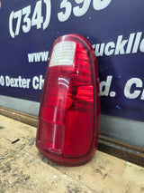 2008-2016 Ford Super Duty Passenger Side Tail Light F250 F350 F450 F550 7C34-13B504-A